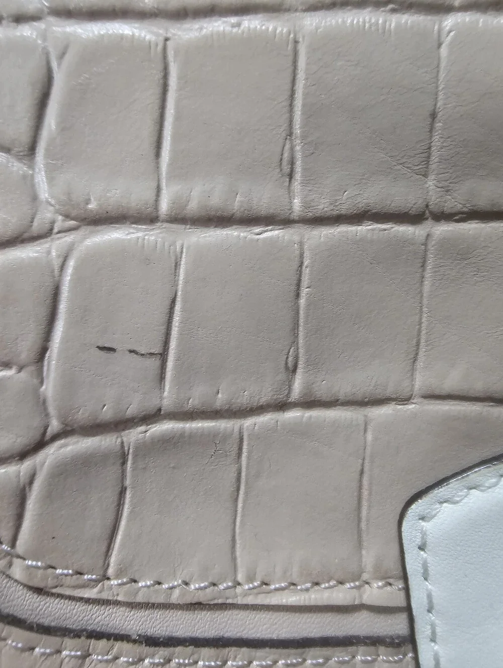Coach Kristin Spectator Leather Hobo Crossbody Bag Cream Tan Croc Embossed